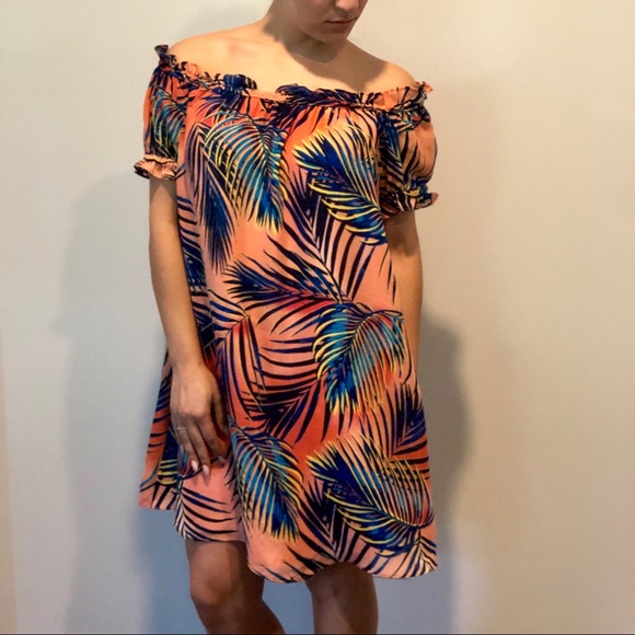 Belle Vere Tropical Off the Shoulder Dress - Picture 2 of 5